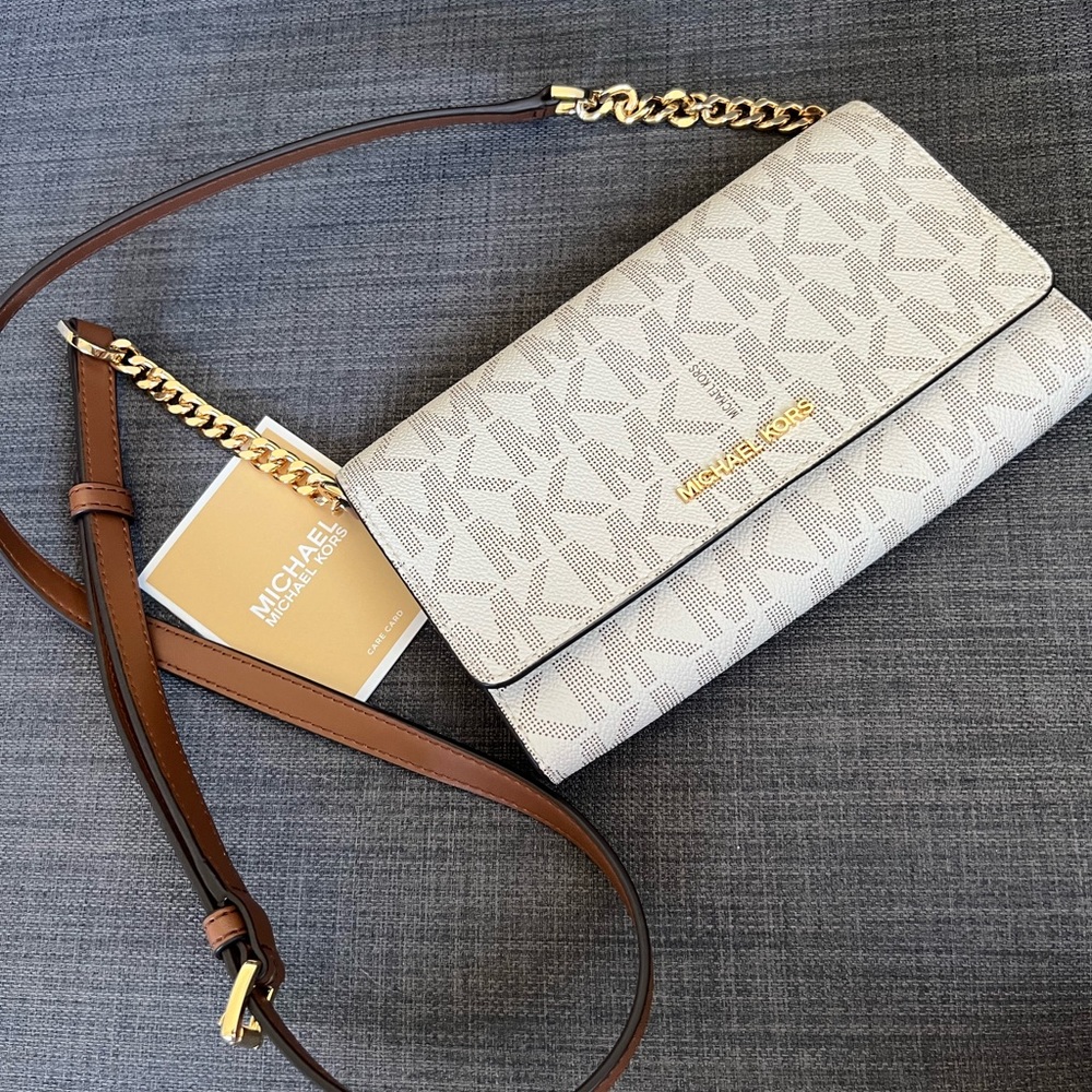 NWT MICHAEL KORS LARGE CHAIN CROSSBODY PHONE CLUTCH CASE